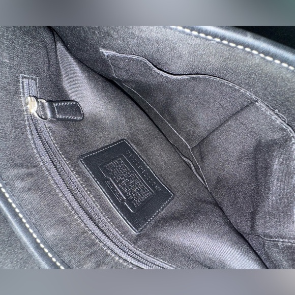 Coach Black Leather Shoulder Bag - Picture 3 of 8